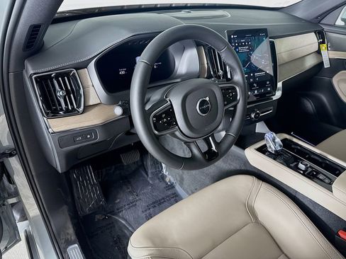 New 2026 Volvo XC90 T8 Plus w/ Protection Package Premier image 9