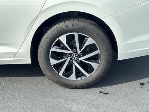 Certified 2025 Volkswagen Jetta S image 6