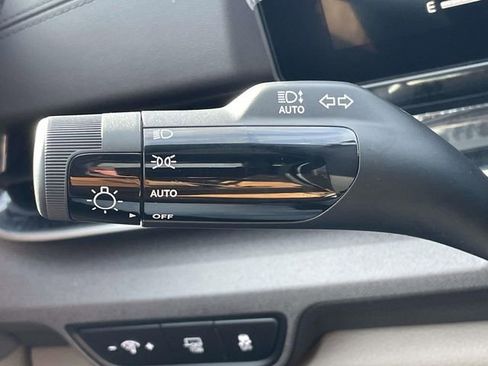 New 2026 Kia Carnival EX FWD image 33
