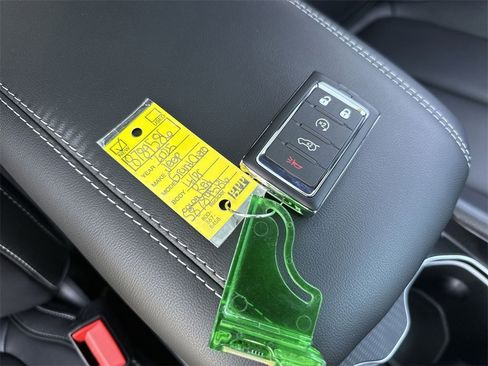 New 2025 Jeep Grand Cherokee L Limited w/ Trailer Tow Package image 34