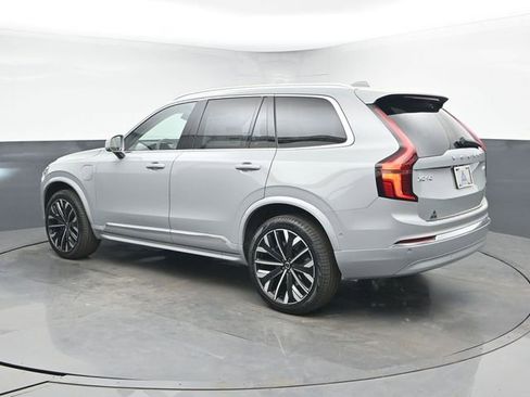 New 2026 Volvo XC90 T8 Ultra w/ Protection Package Premier AWD/4WD image 7