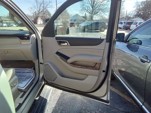 Used 2015 GMC Yukon XL Denali w/ Premium Package image 4