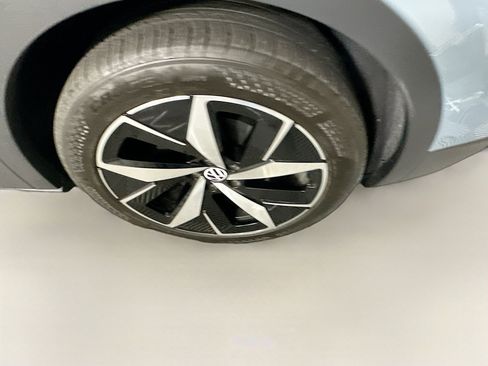 Used 2025 Volkswagen ID.4 Pro S image 11