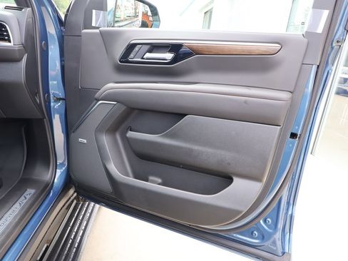 New 2026 Chevrolet Suburban High Country AWD/4WD image 45