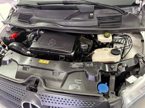 Used 2020 Mercedes-Benz Metris image 32