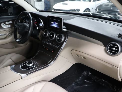 Used 2019 Mercedes-Benz GLC 300 4MATIC image 26