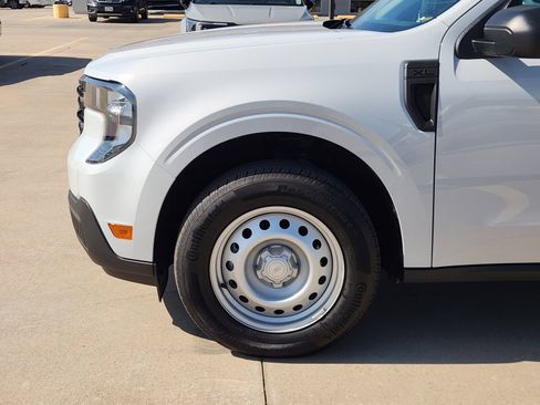Used 2025 Ford Maverick XL w/ Equipment Group 102A AWD/4WD image 9