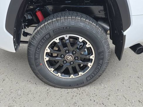 New 2026 Toyota Tundra SR5 AWD/4WD image 32