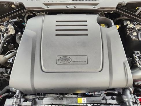 New 2026 Land Rover Defender 110 S image 21