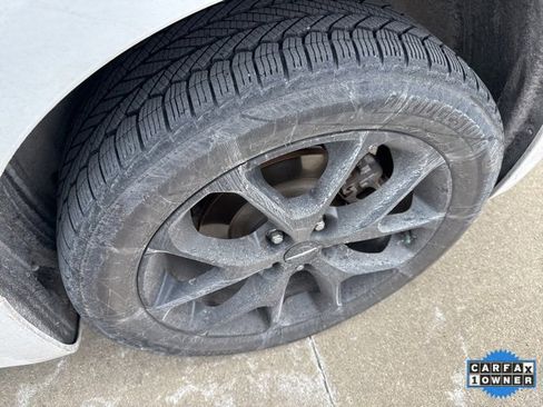 Used 2022 Chrysler Pacifica Touring-L w/ S Appearance Package image 4