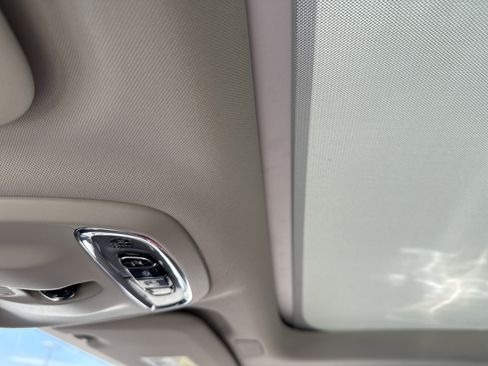 Used 2022 Volvo S60 T8 R-Design Expression w/ Premium Package image 29