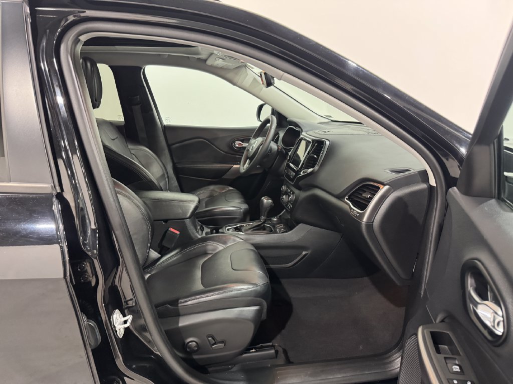 Used 2022 Jeep Cherokee Limited AWD/4WD image 21