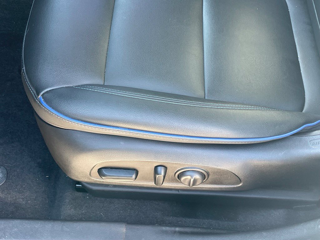 Used 2025 Buick Envista Sport Touring w/ Convenience I Package FWD image 10