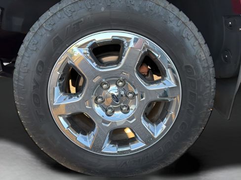 Used 2013 Ford F150 Lariat w/ Luxury Equipment Group image 19