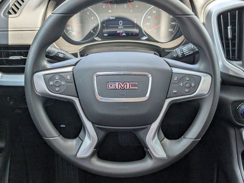Used 2024 GMC Terrain SLE w/ Driver Convenience Package FWD image 9