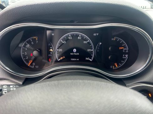 Used 2018 Jeep Grand Cherokee Altitude AWD/4WD image 19