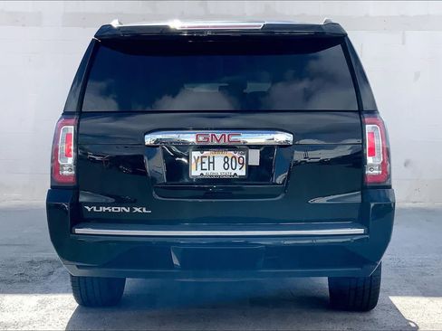 Used 2018 GMC Yukon XL Denali w/ Denali Ultimate Package AWD/4WD image 5