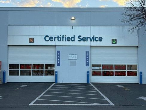 Used 2021 GMC Yukon XL Denali image 13