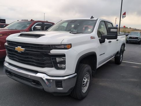 Used 2025 Chevrolet Silverado 2500 W/T w/ WT/CX Safety Package AWD/4WD image 1