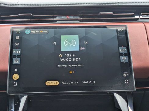 Used 2024 Land Rover Range Rover Sport AWD/4WD image 20