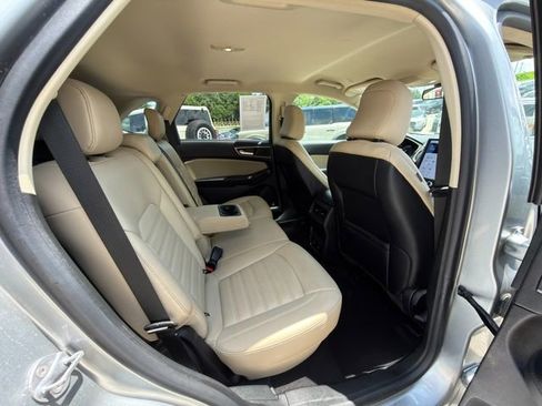 Used 2022 Ford Edge SEL w/ Convenience Package AWD/4WD image 10