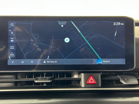 Used 2025 Kia Carnival image 19