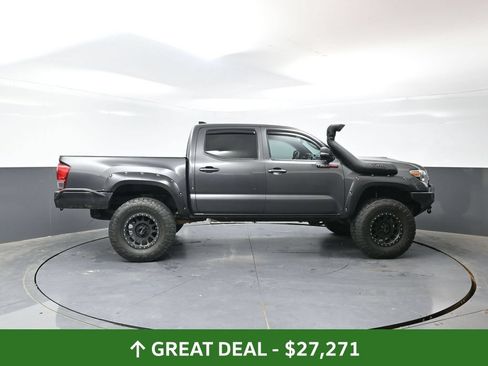 Used 2016 Toyota Tacoma TRD Sport w/ Towing Package AWD/4WD image 2