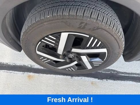 Used 2025 Nissan Kicks SV FWD image 18