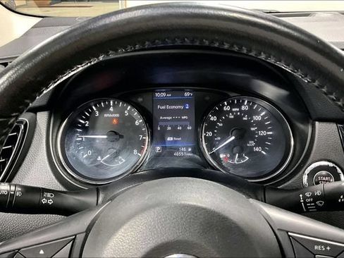 Used 2019 Nissan Rogue Sport SV w/ All-Weather Package AWD/4WD image 13