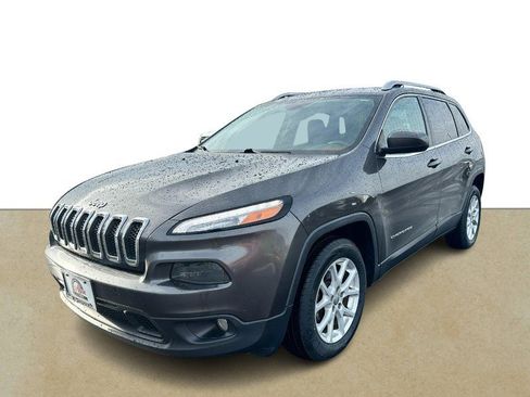 Used 2014 Jeep Cherokee Latitude w/ Comfort/Convenience Group FWD image 9