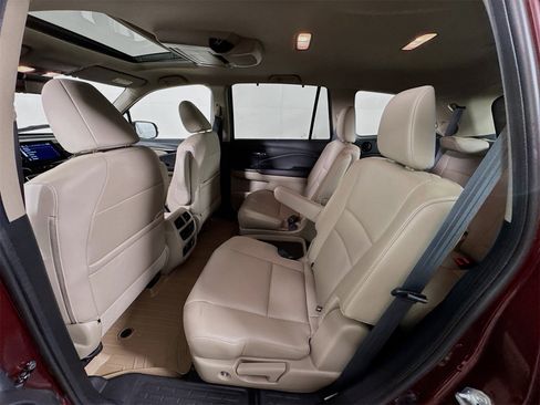 Used 2022 Honda Pilot Touring image 22