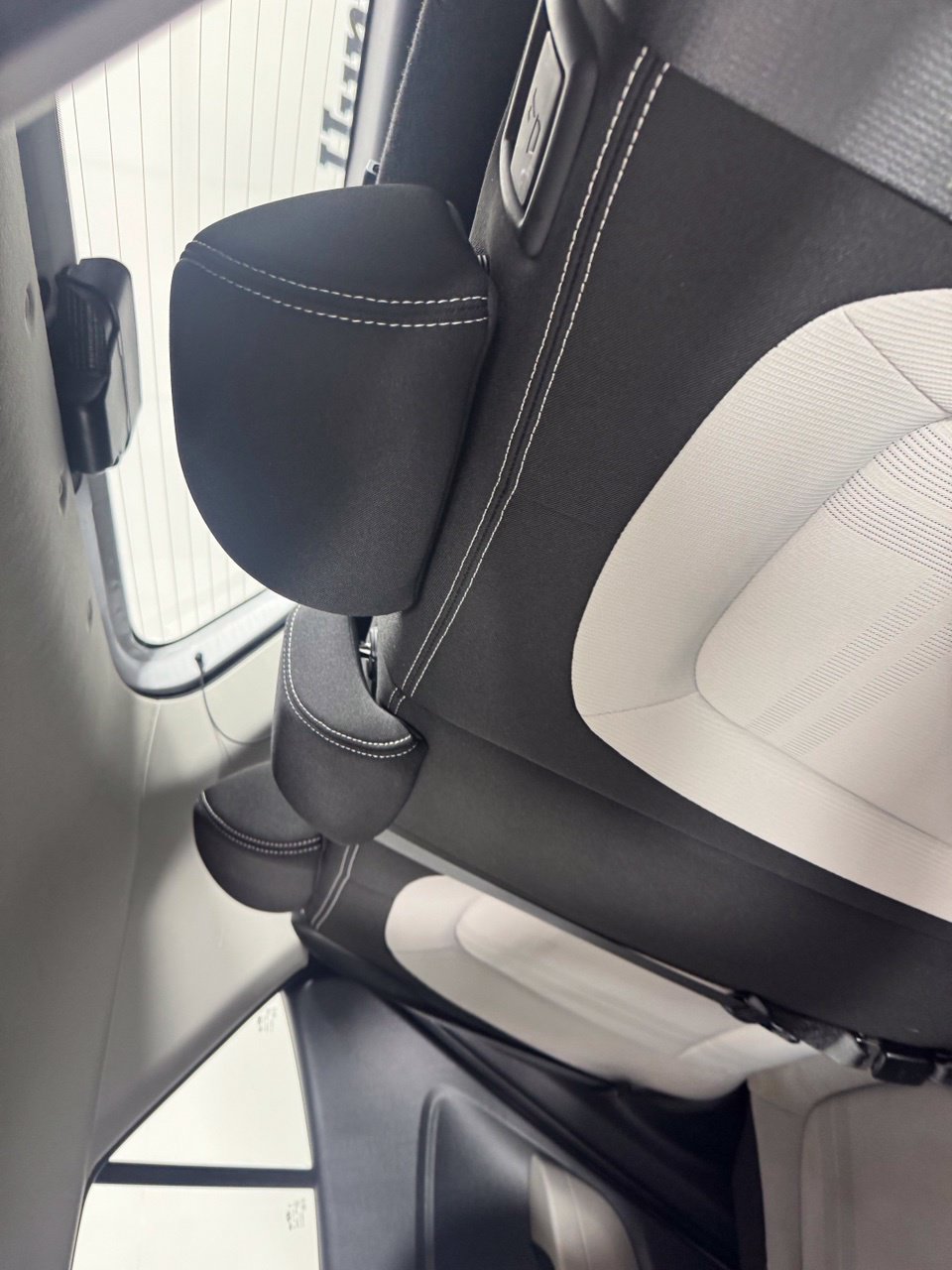 Used 2025 Hyundai Venue SEL FWD image 27