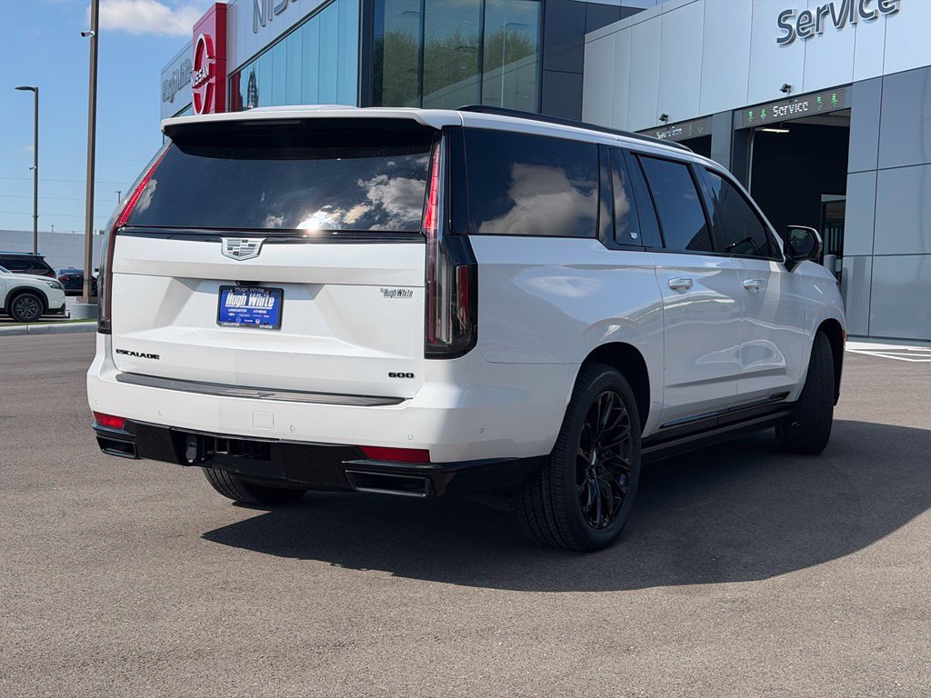 Used 2024 Cadillac Escalade ESV Sport w/ LPO, ONYX Package AWD/4WD image 5
