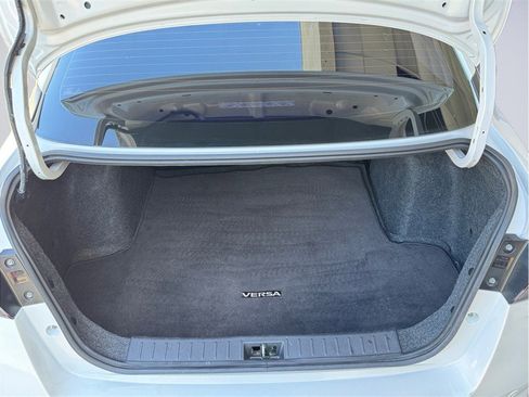 Used 2021 Nissan Versa SV FWD image 25