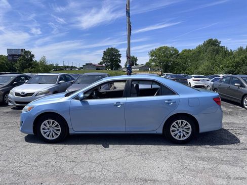 Used 2013 Toyota Camry LE FWD image 4