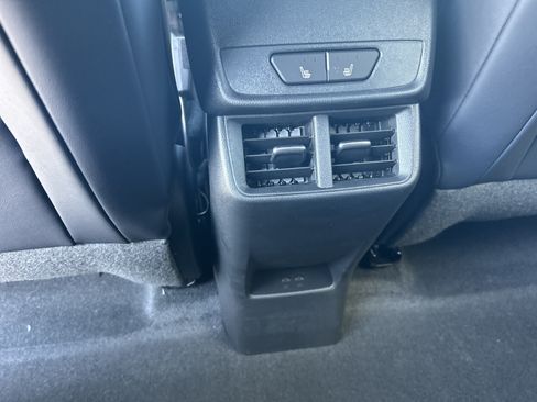 New 2027 GMC Terrain Elevation w/ Elevation Premium Package AWD/4WD image 32