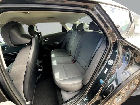 Used 2025 Kia K4 FWD image 24
