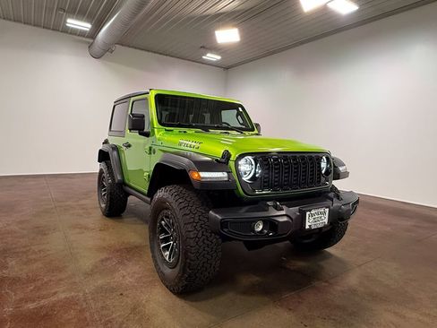 Used 2025 Jeep Wrangler Willys image 28