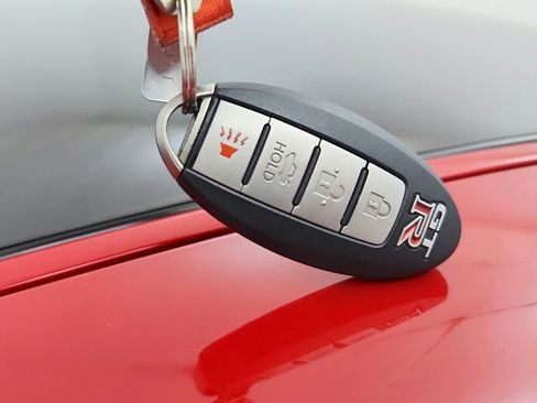 Used 2009 Nissan GT-R Premium image 37