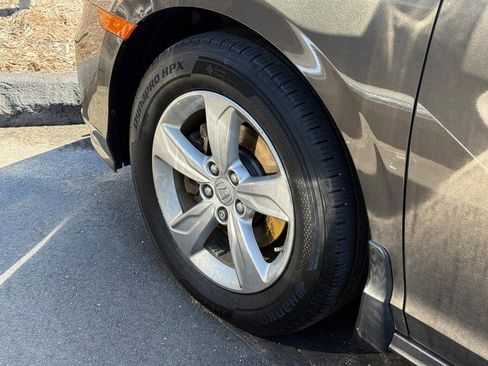 Used 2020 Honda Odyssey EX-L image 9