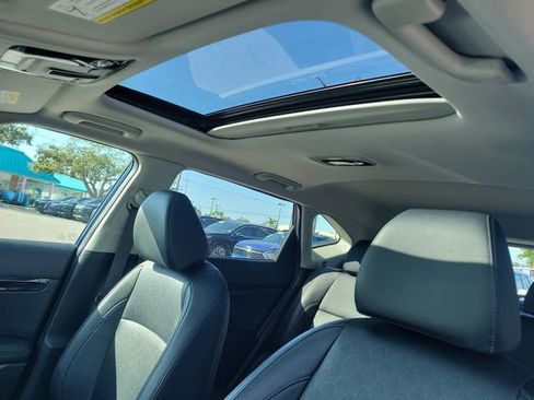 Used 2021 Kia Seltos EX image 18