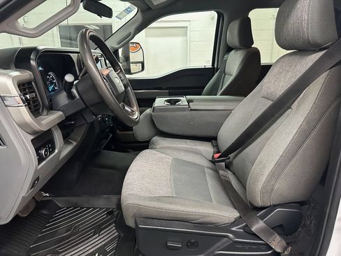 Used 2024 Ford F250 XLT AWD/4WD image 19