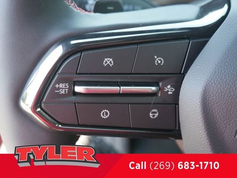 New 2026 Chevrolet Traverse RS w/ LPO, Floor Liner Package AWD/4WD image 28