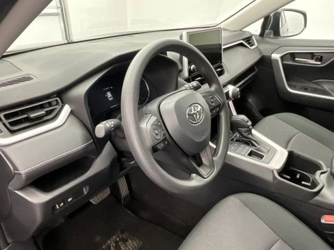 Used 2024 Toyota RAV4 XLE image 16