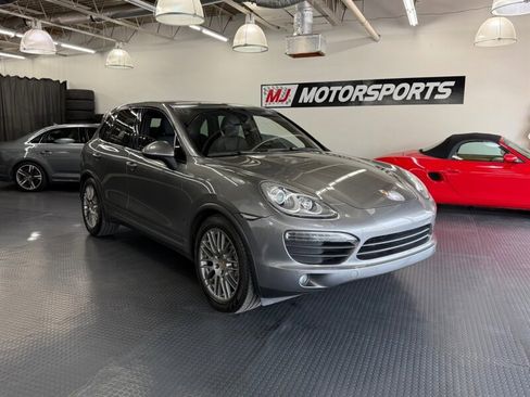 Used 2014 Porsche Cayenne S AWD/4WD image 1