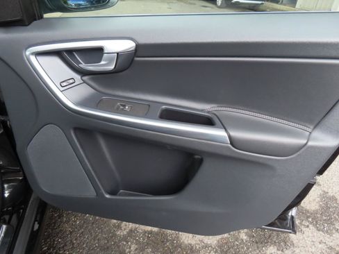 Used 2015 Volvo XC60 3.2 Platinum AWD/4WD image 23