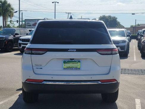 Used 2022 Jeep Grand Cherokee Limited 4xe w/ Luxury Tech Group II AWD/4WD image 5