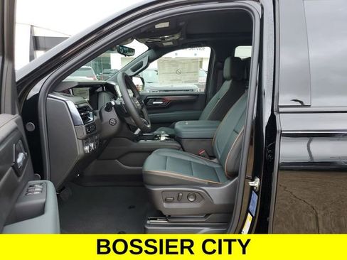 New 2025 GMC Yukon AT4 w/ AT4 Premium Plus Package image 11