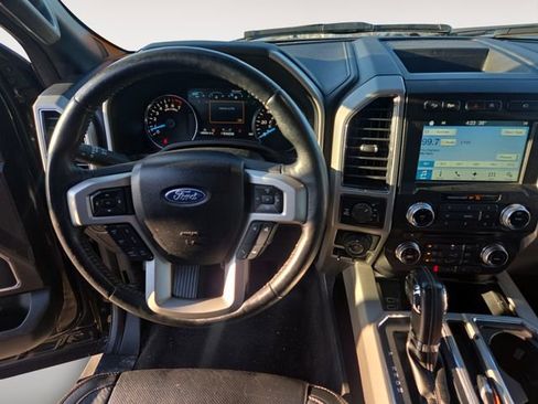 Used 2017 Ford F150 Lariat w/ Equipment Group 502A Luxury image 10