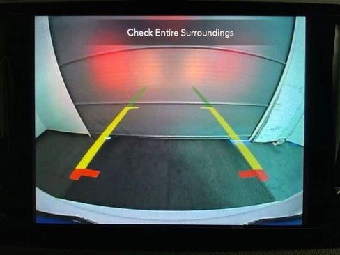 Used 2020 Chrysler Pacifica Limited FWD image 16